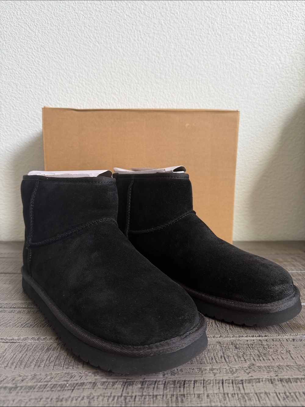 Earth Womens Wonders Round Toe Black Suede Ankle Boots NIB